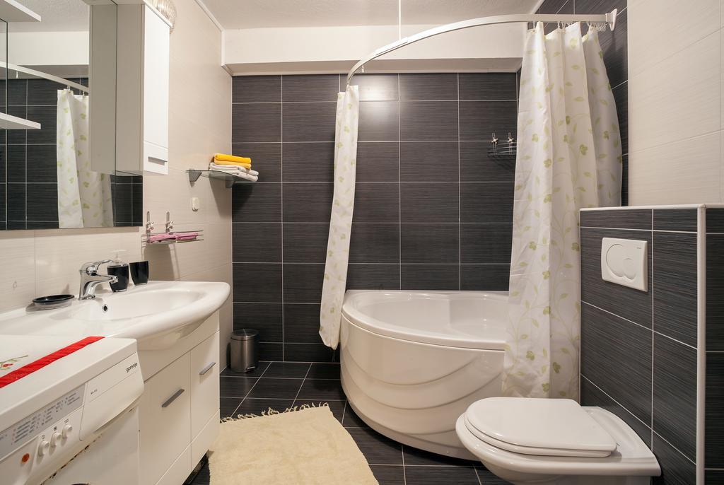 Holiday Home Alegra Podgora Esterno foto